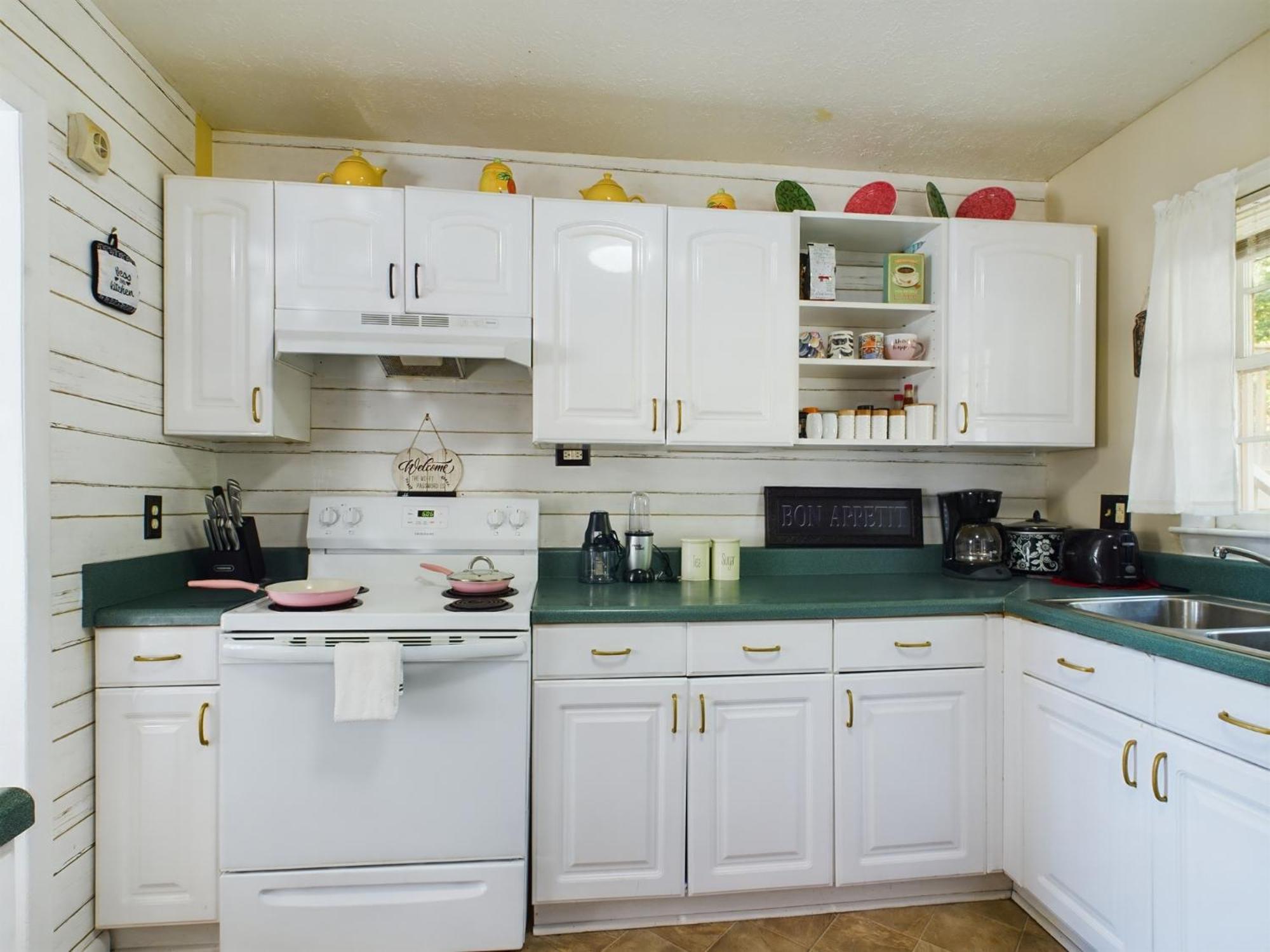 Pine Forest Zen Cottage - 10 Min To Fort Bragg Файетвил Екстериор снимка